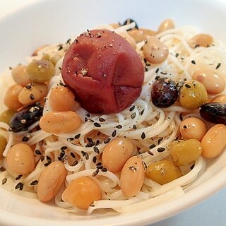 かけうめで　サラダ豆と梅干しのお素麺♬